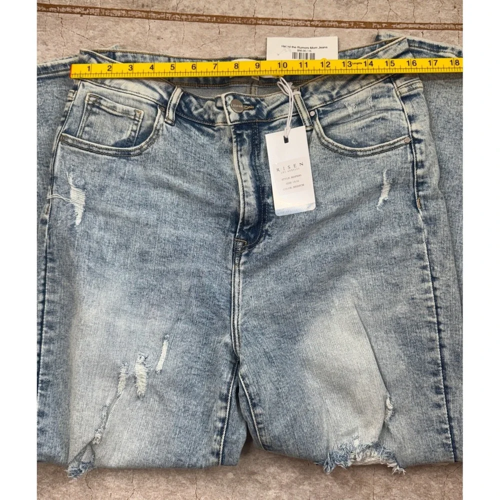 Risen High Rise Mom Jeans Women's 15/32 Distressed Light Wash Denim Tapered NWT